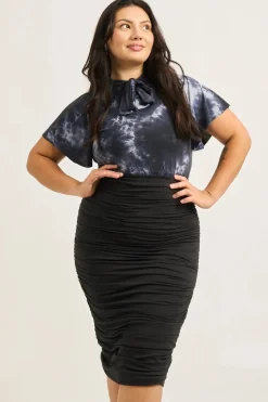 Soft To Touch Ruched Midi Skirt - Black