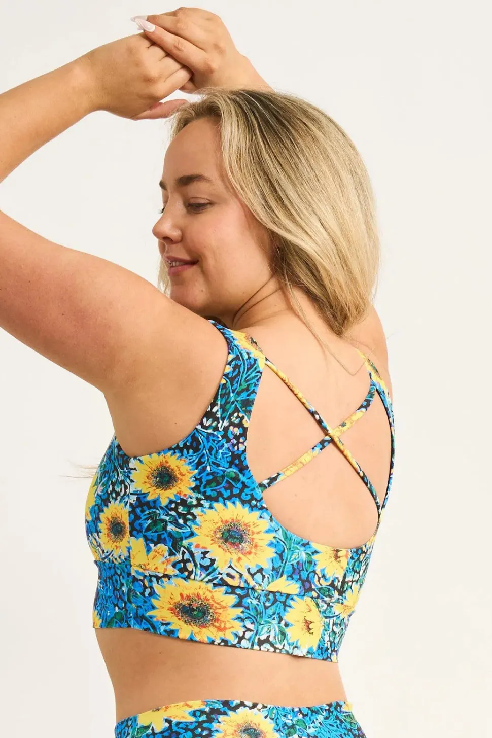 Sublime Performance - Scoop Neck Comfort Crop Top