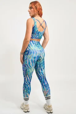 Water Horse Performance - Scoop Neck Comfort Crop Top